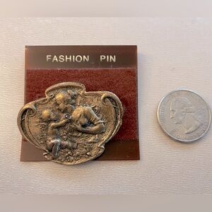 Woman and child vintage look fashion pin
